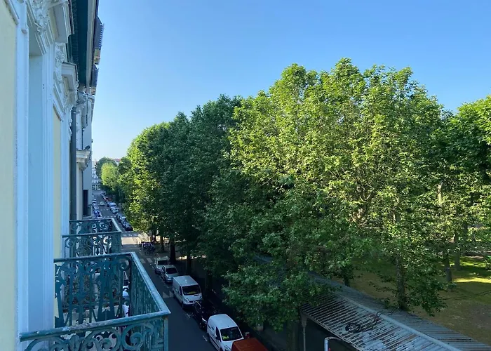 AU COEUR DES SOURCES - Vichy
